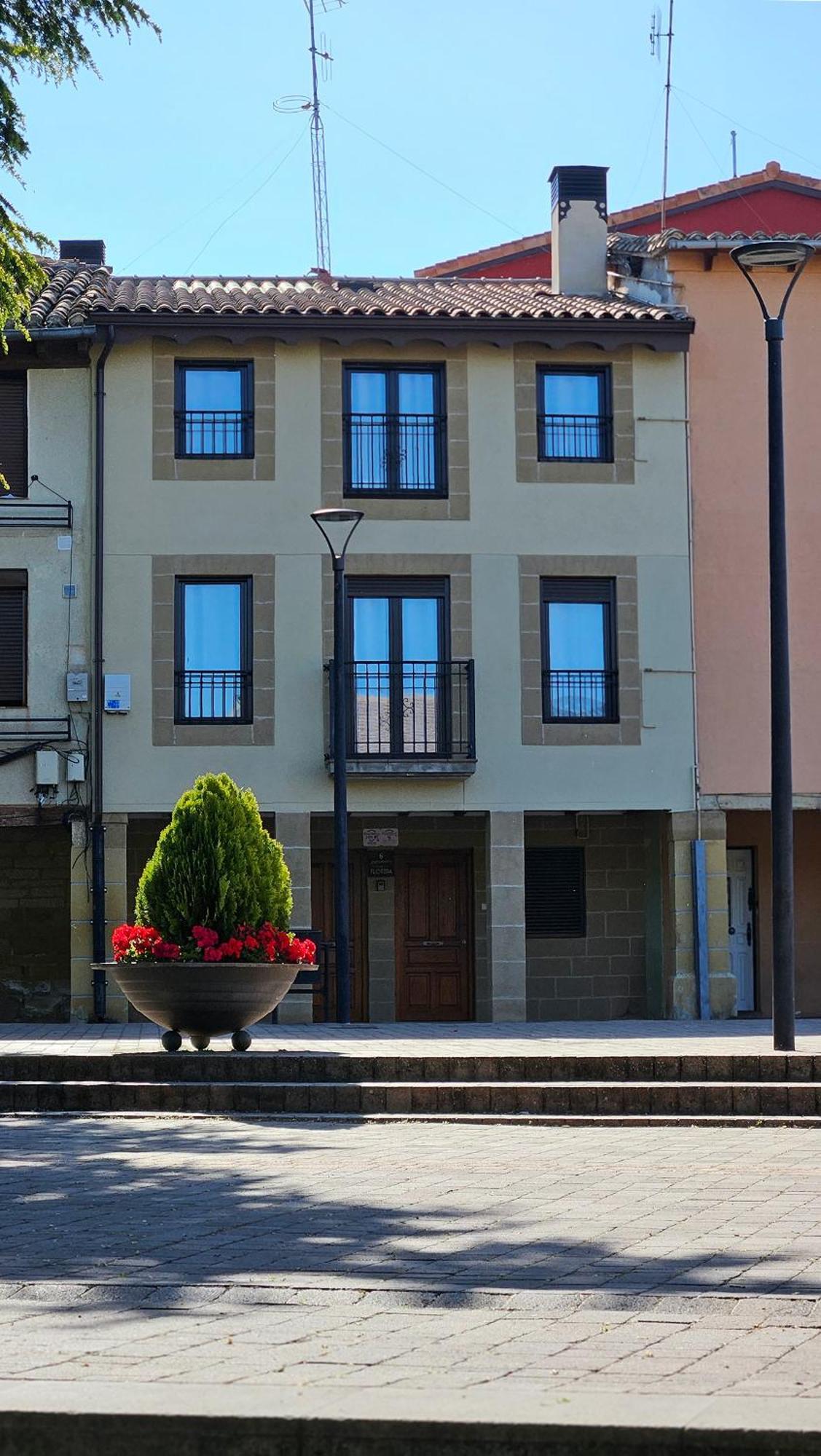 Apartamentos La Florida Casalarreina Exterior photo
